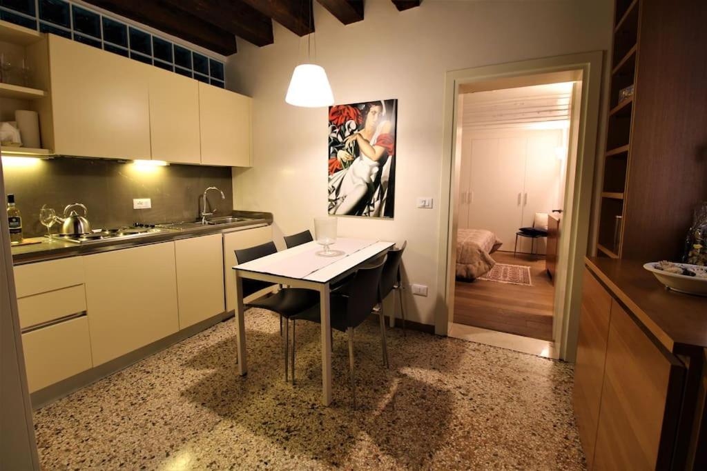San Marco Charming Apartment With Canal View Venedik Dış mekan fotoğraf